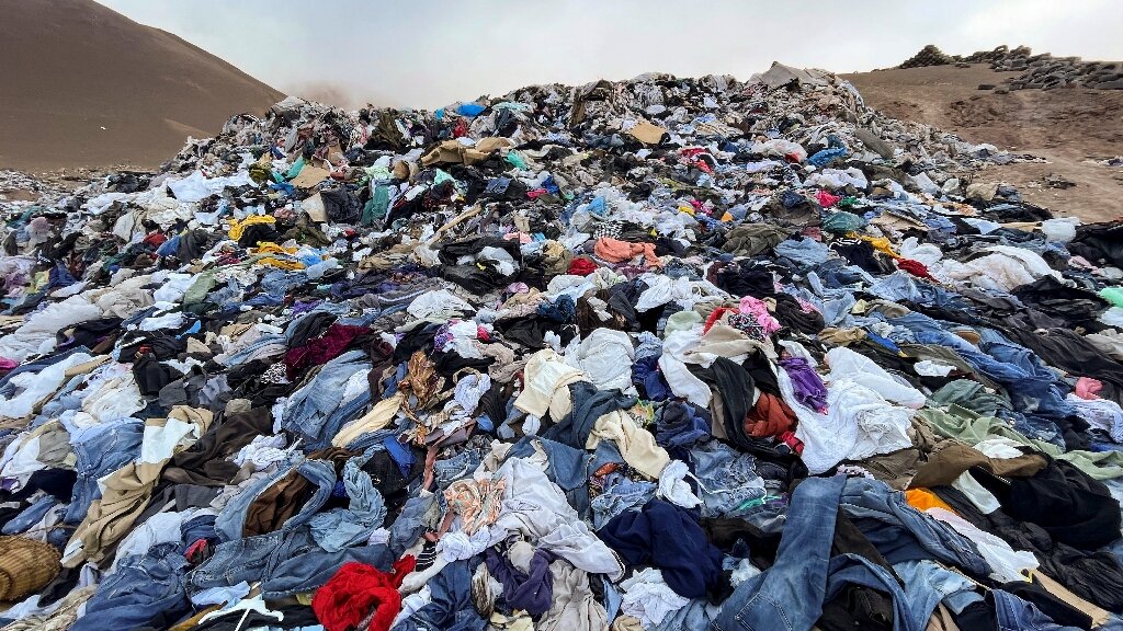 Fast Fashion Waste, Limbah yang Terlupakan - ITS News